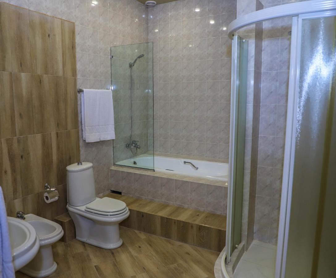 גיומרי Araks Hotel Complex מראה חיצוני תמונה
